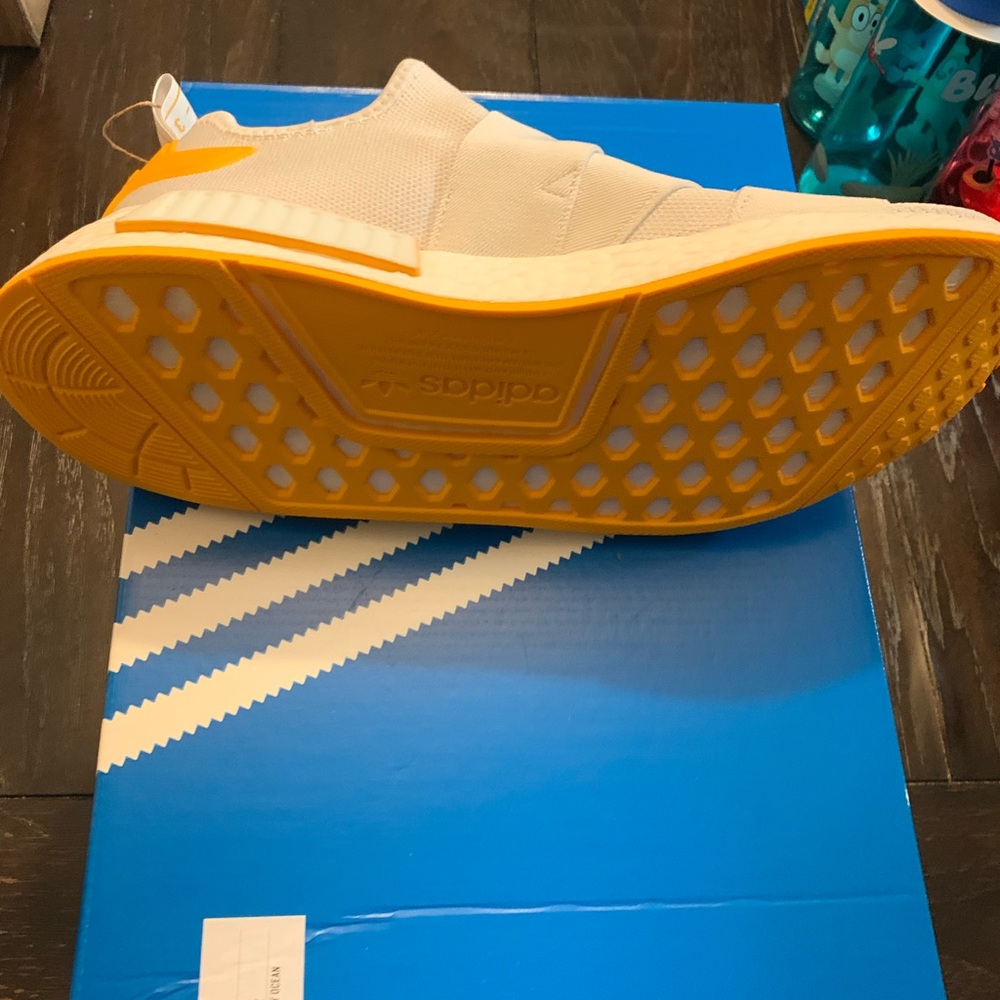 TRUE TO SIZE